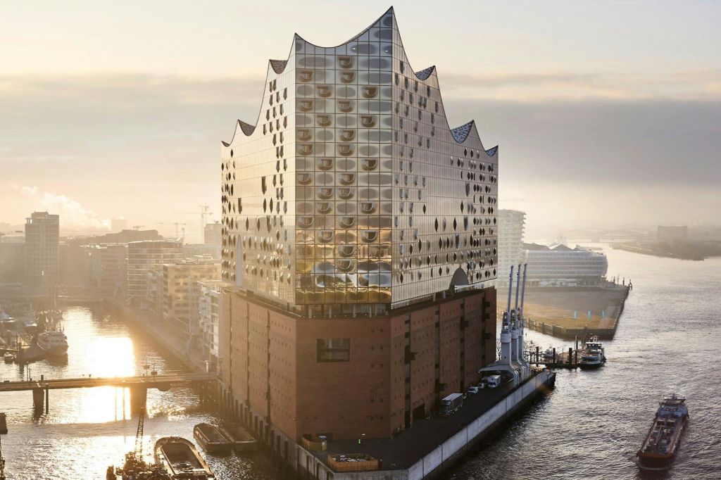 어드벤처 월드 투어