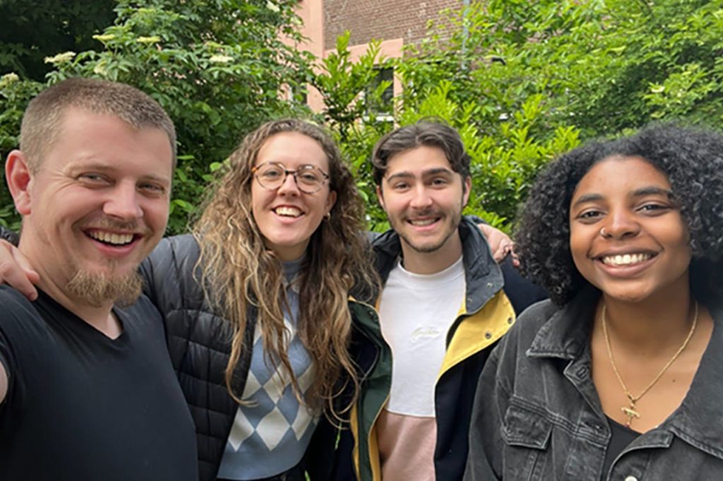 에인트호번에서 즐기는 셜록 홈즈 살인 미스터리 게임