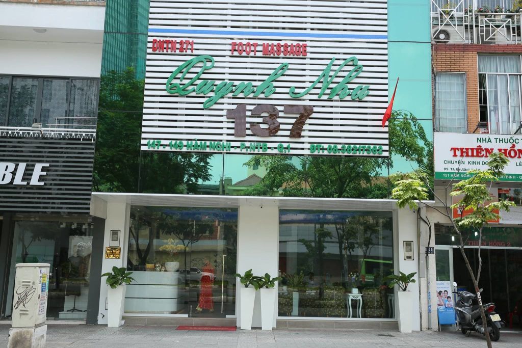 퀸누 137