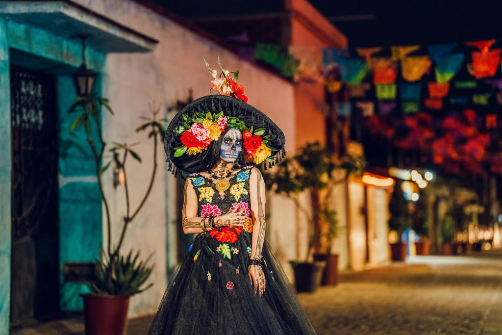 죽음의 날, 전설과 유령