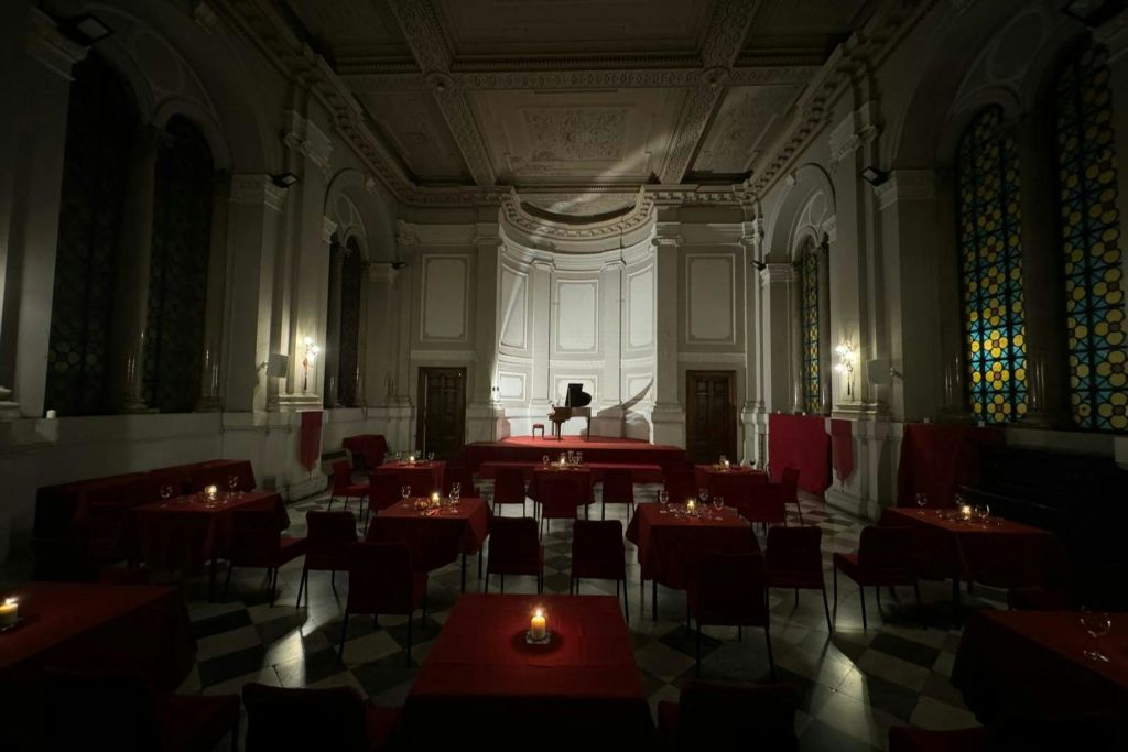 오페라 다 카메라 디 로마 홀