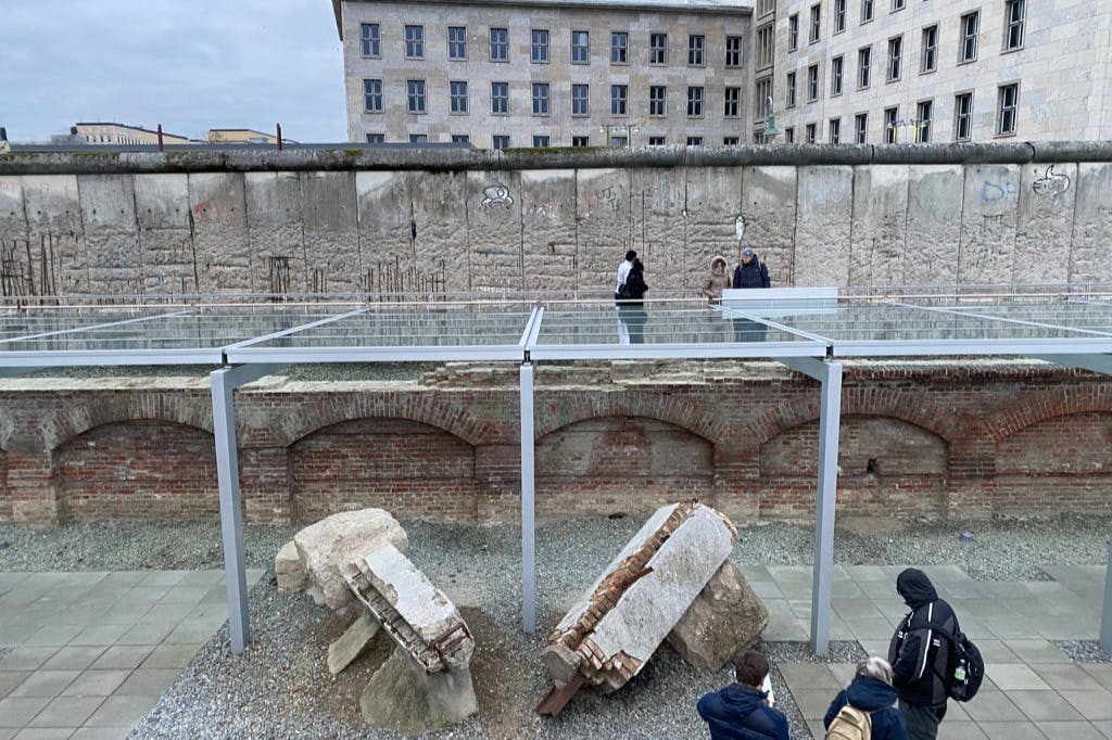 히틀러의 베를린의 흔적.