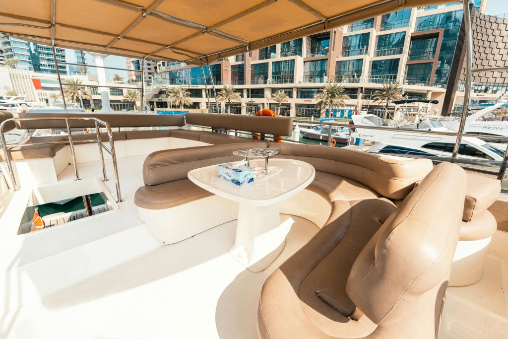 켄타우로스 차터 - 58피트 요트 에토샤