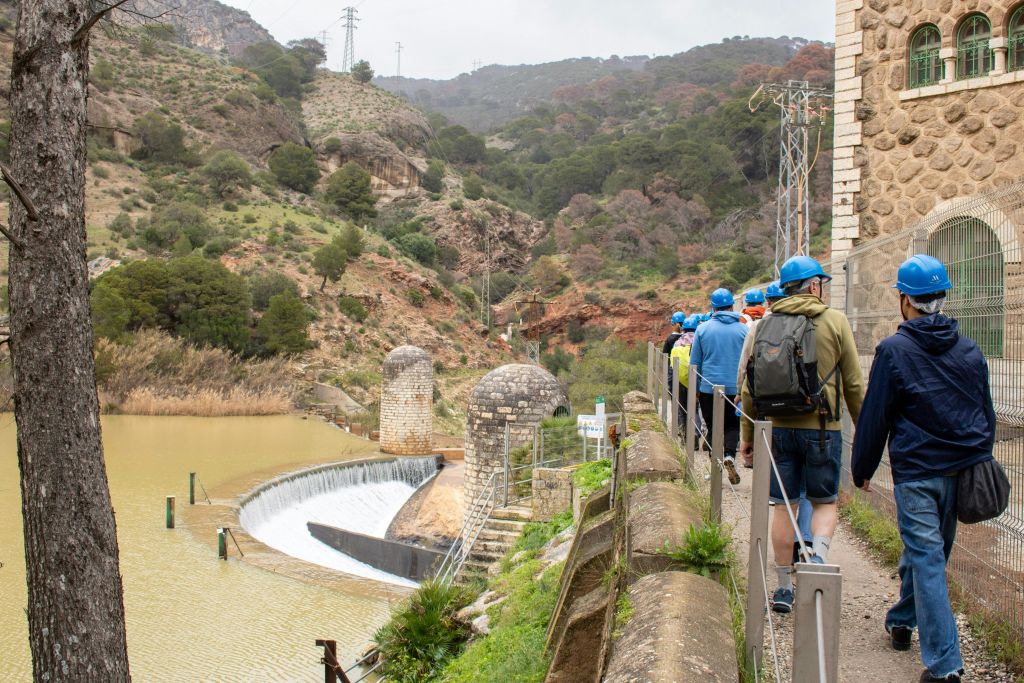 가이타네조 폭포와 발전소