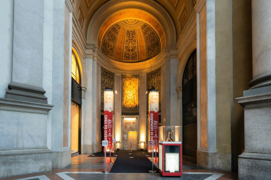 스칼라 광장 박물관 입구