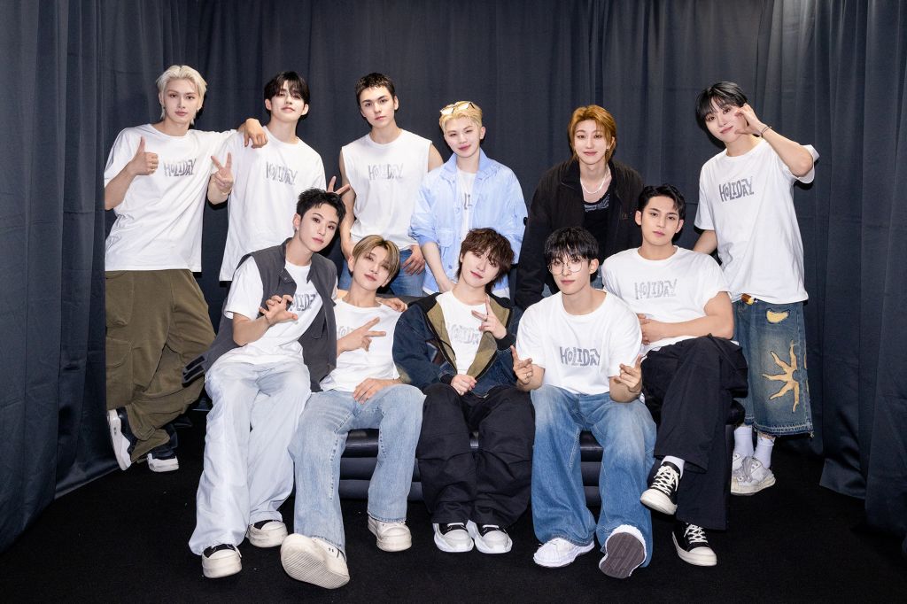 “SEVENTEEN” 出道咖啡厅🎂 Thumbnail
