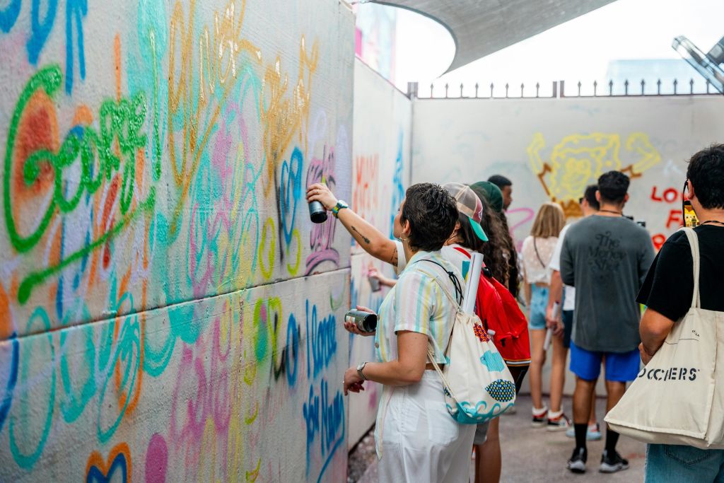 스프레이 페인팅 체험.