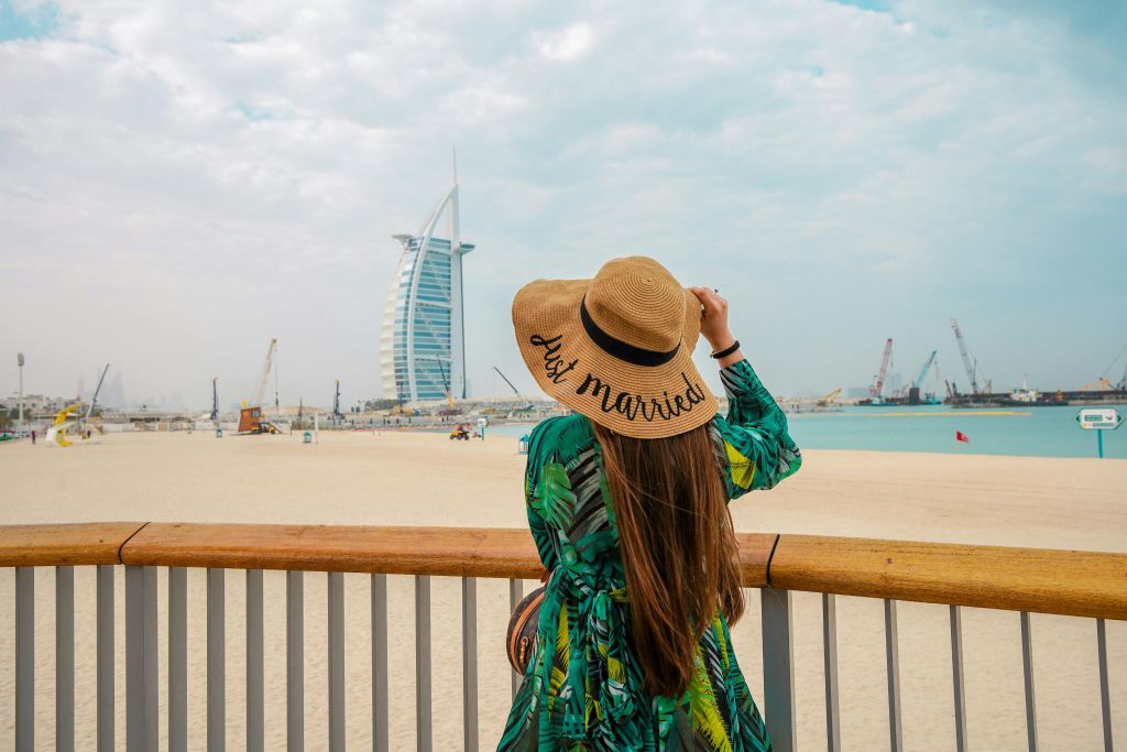 해변에서 바라본 부르즈 알 아랍 풍경