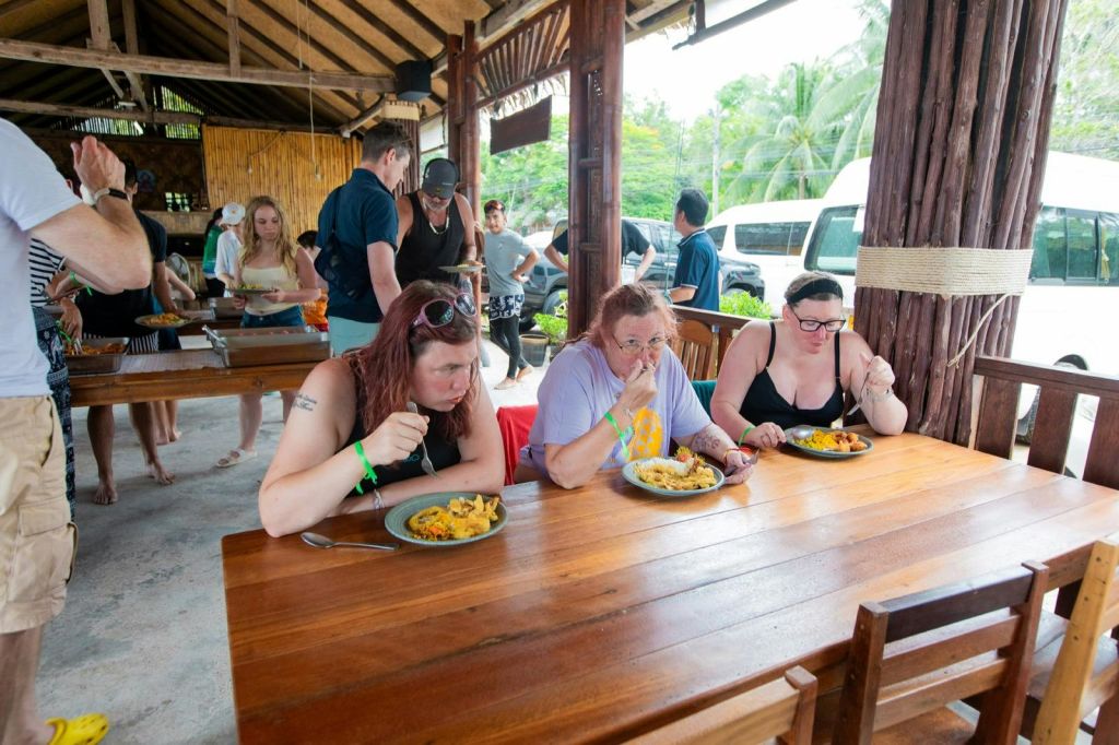 탄 & 피그 제도: 가이드와 함께하는 코사무이 스피드보트 투어 + 핑크 돌고래 관찰