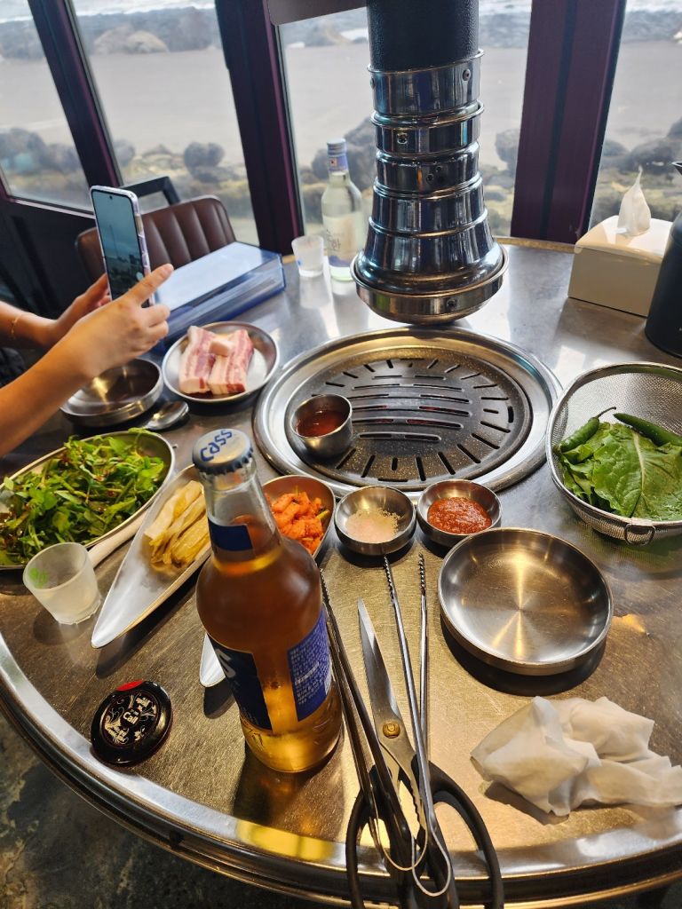 바다를 본 돼지 한경 점