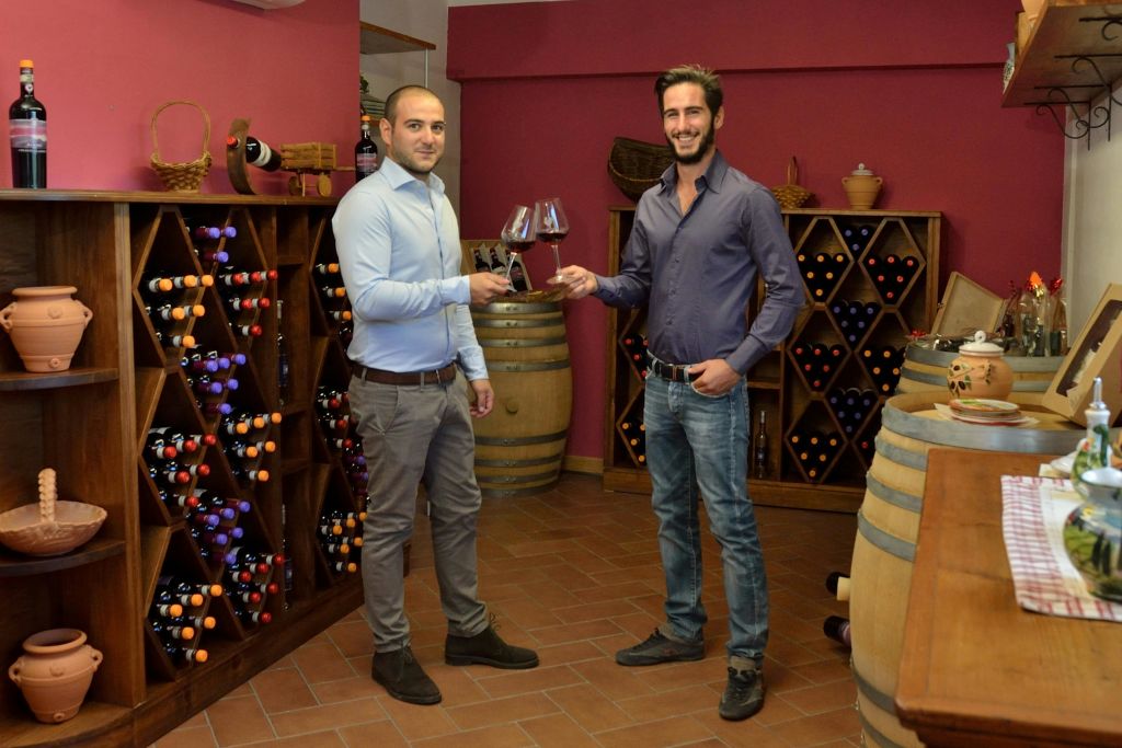 테레 디 페르세토의 소유주: 왼쪽부터 니콜로와 다니엘 마르텔리