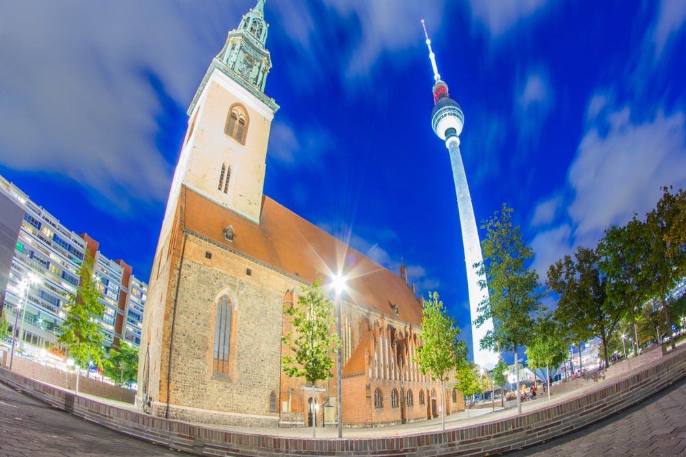TV 타워가 보이는 마리엔키르헤