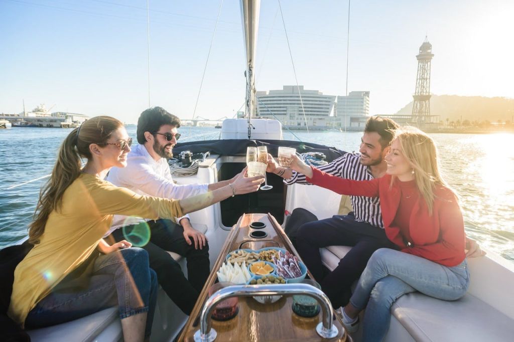 요트를 즐기는 고객