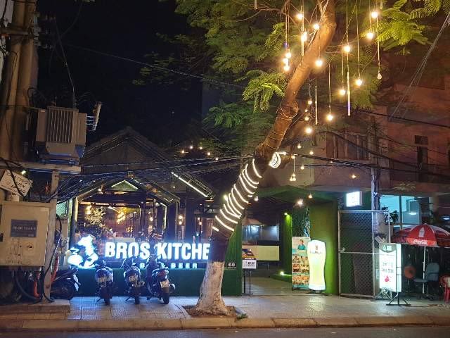 브로스 키친 바비큐 앤 비어