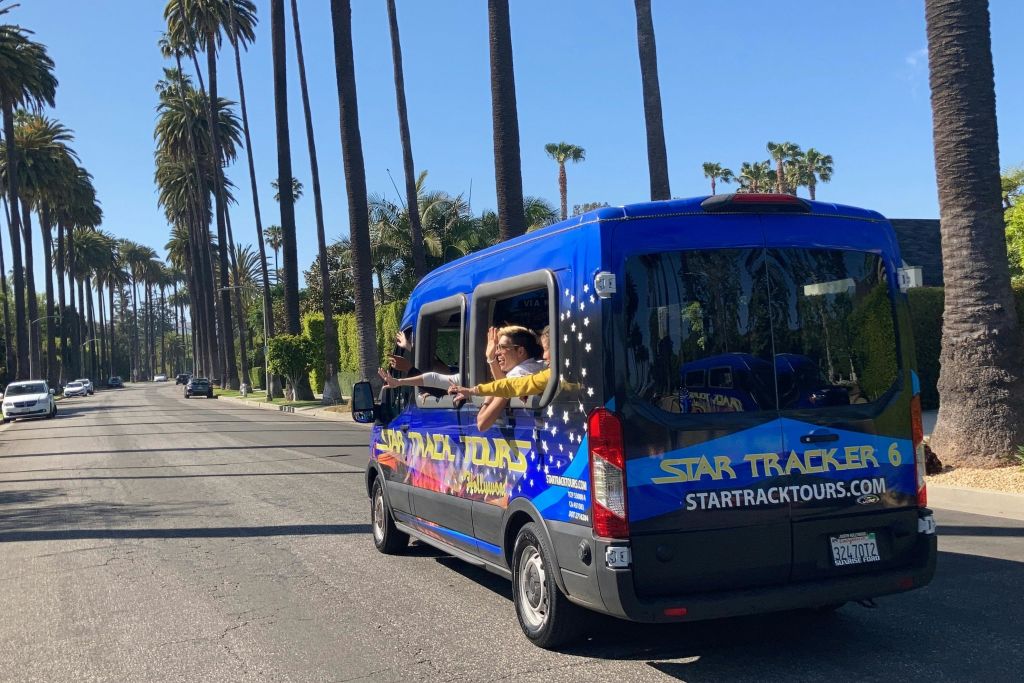 운전하며 베벌리힐스 둘러보기!