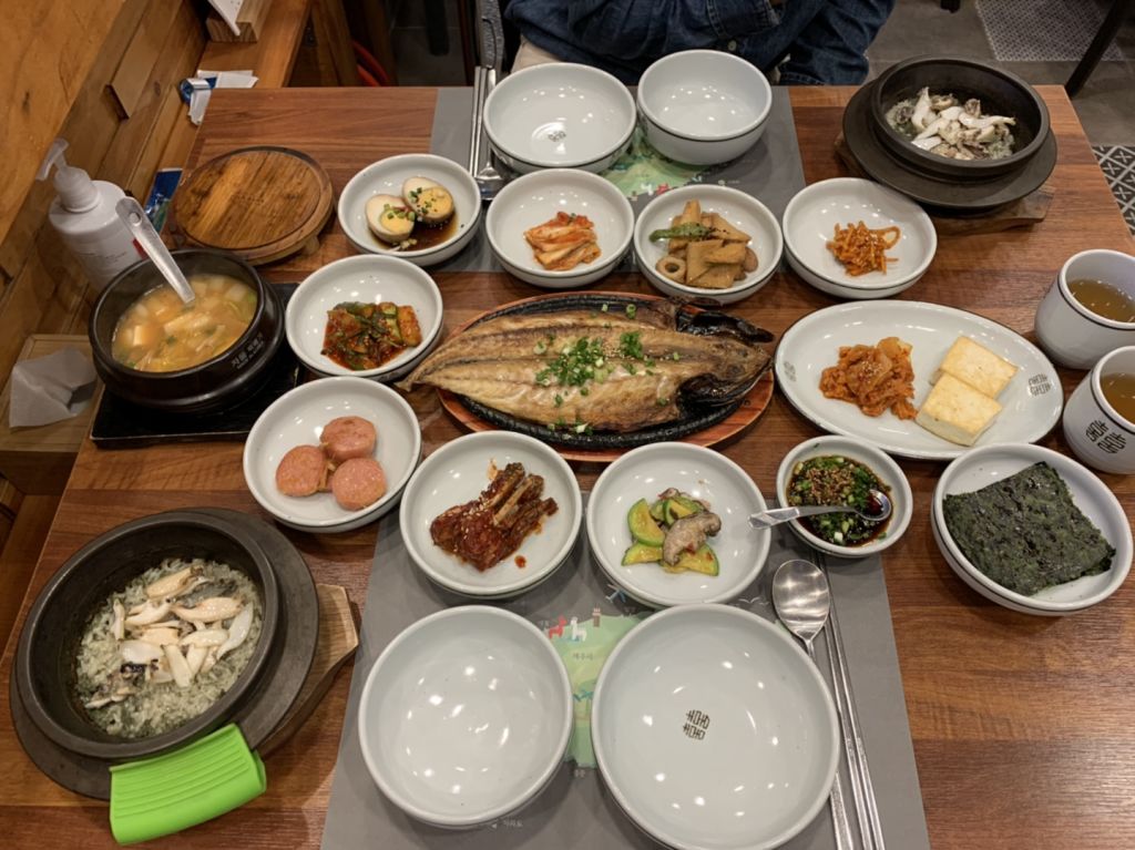 금자매 식당