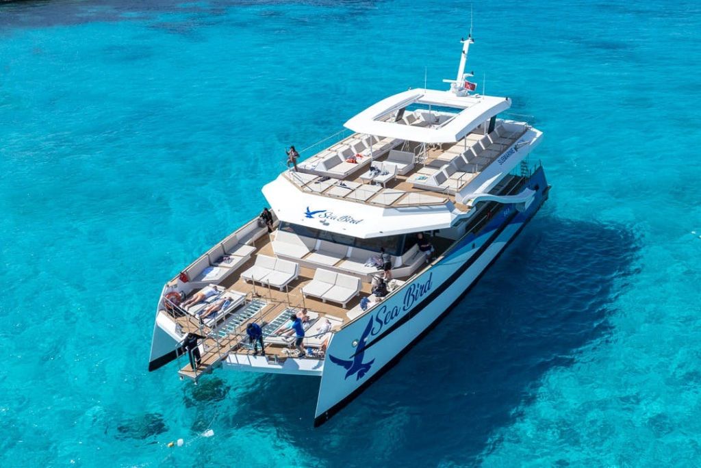 블루라군 (Blue Lagoon) 의 바다새 (Sea Bird) 쌍동선 사진