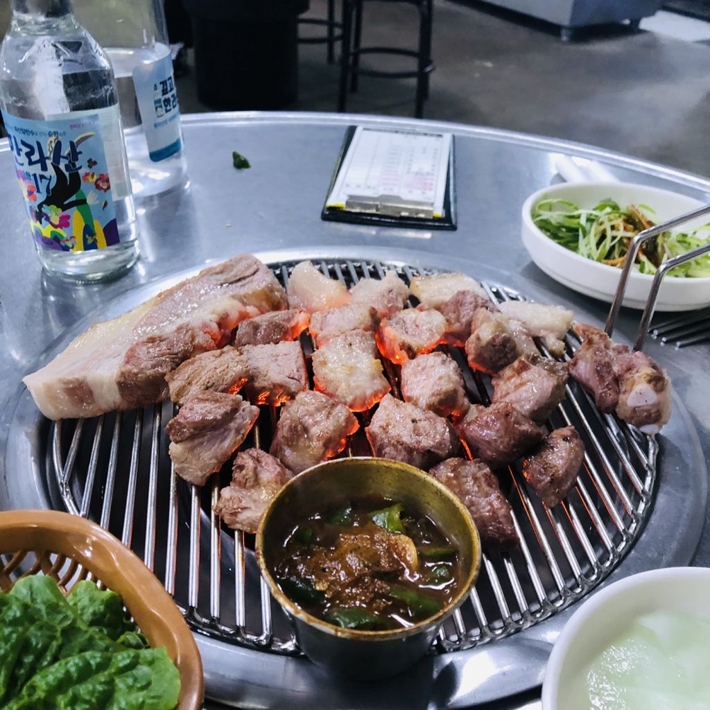 돈사돈 중문 점