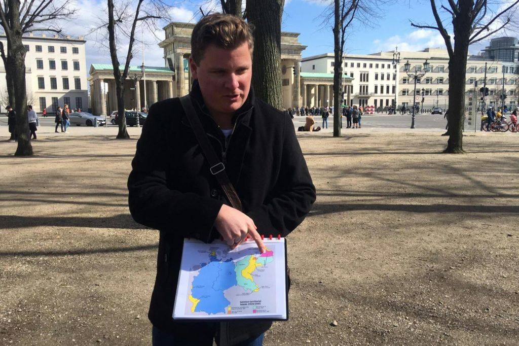 무대를 꾸민다. 독일의 역사를 이해한다.