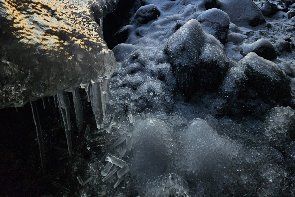 작은 공으로 얼음이 생겼다.