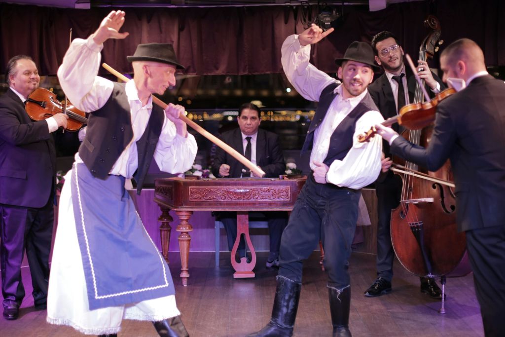 저녁 포함 크루즈