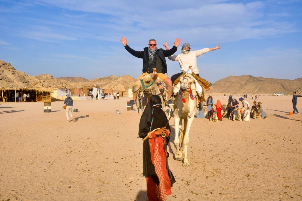 후르가다: 가이드와 함께하는 사막 사파리 + ATV, 버기카, 낙타 타기 + 저녁 식사 + 교통편