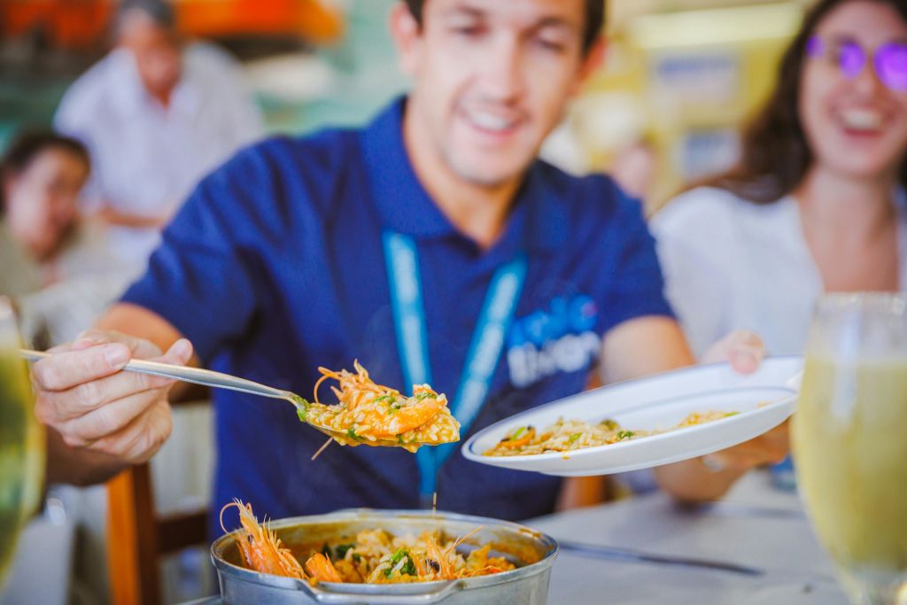 갓 잡은 조개류