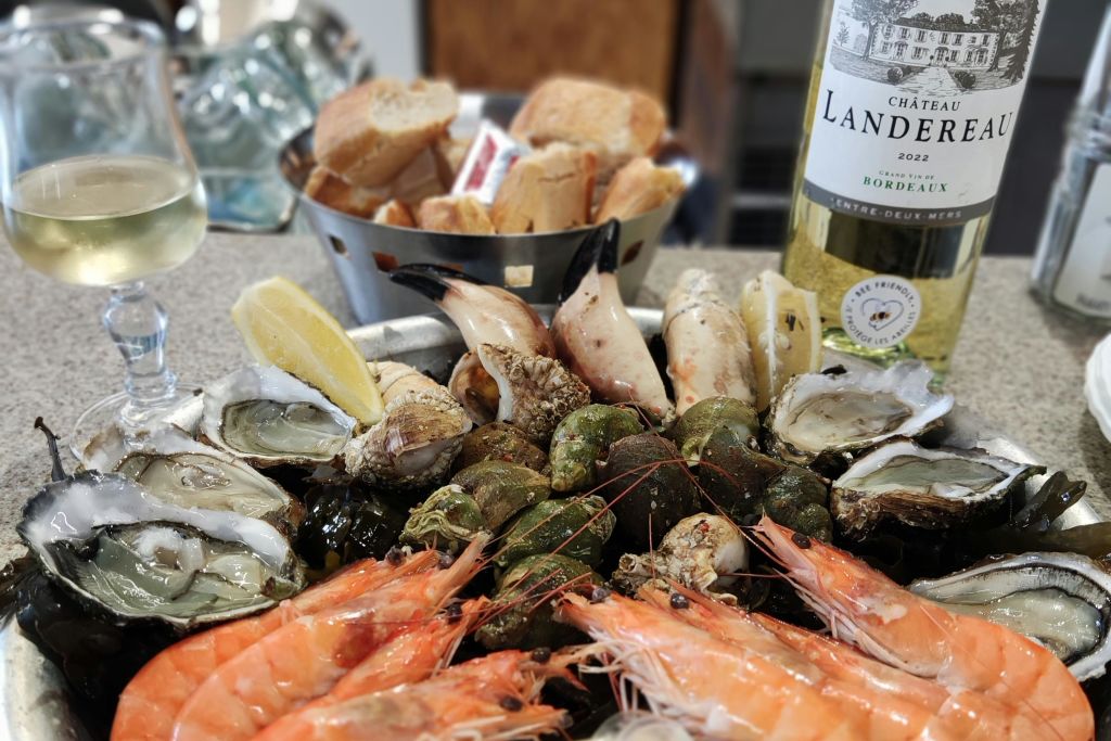 이 지역의 해산물을 만나보세요.