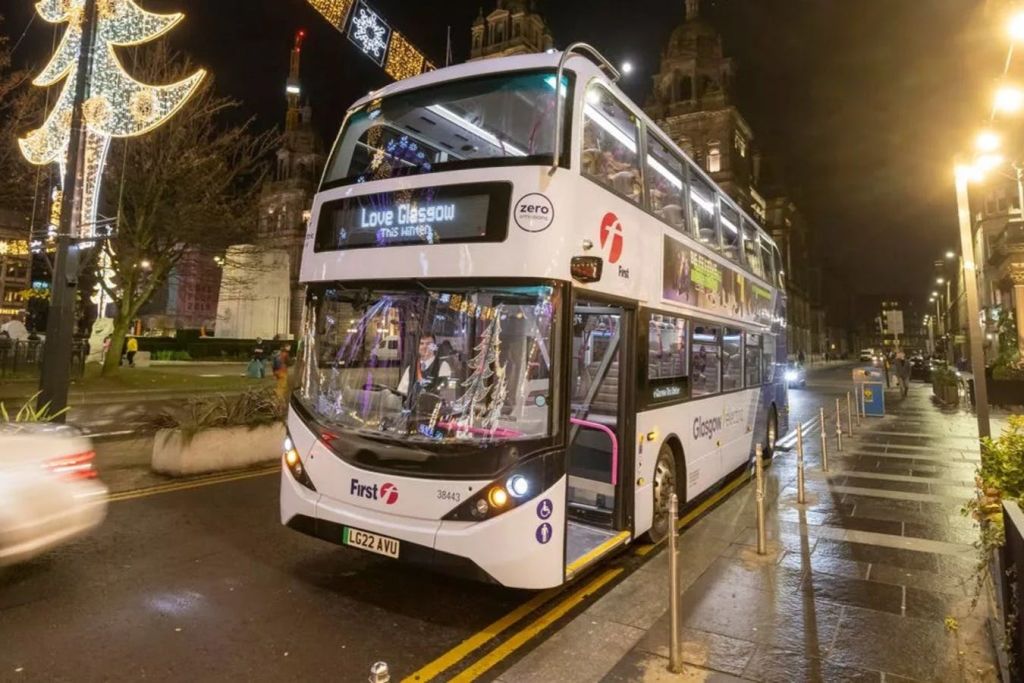 첫 번째 버스 글래스고 버스