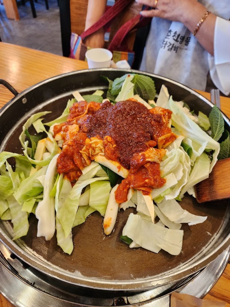 춘천 명물 닭갈비 막국수