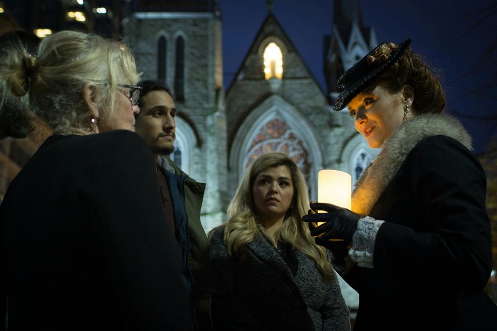 고딕 양식의 극장 체험.