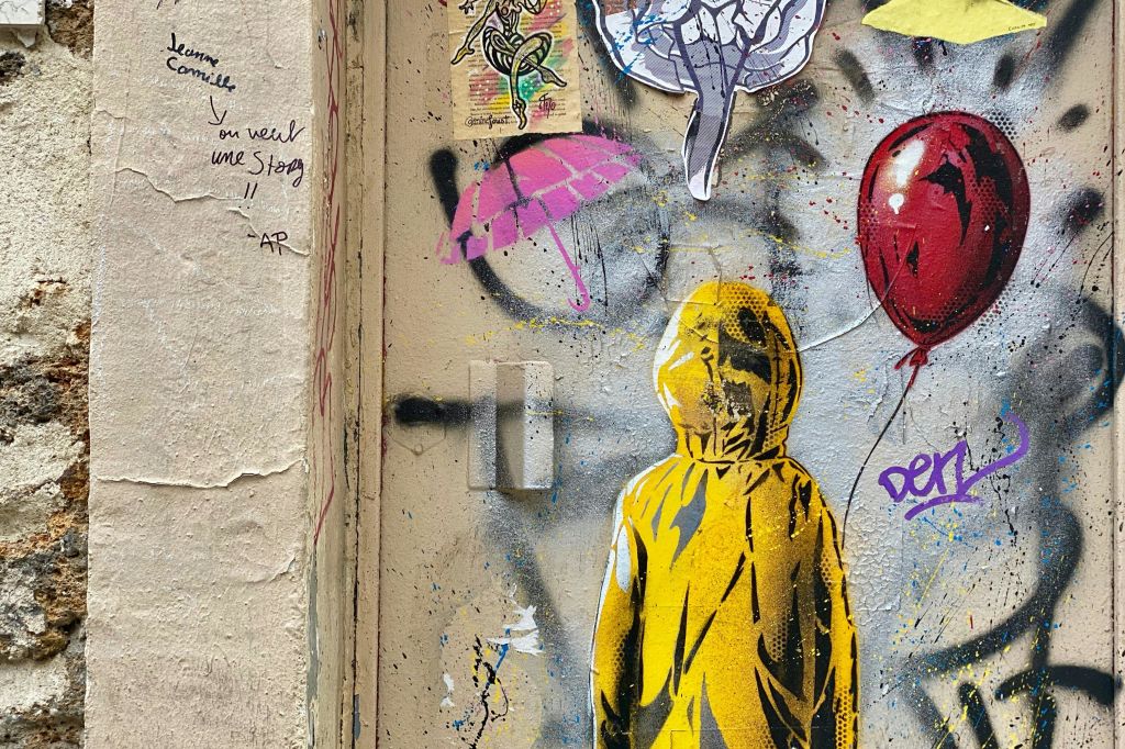 몽마르트르 거리 벽화