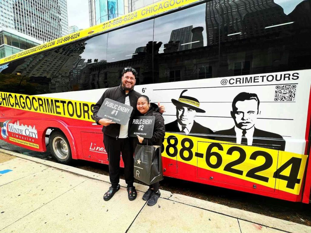 공공의 적 # 1과 공공의 적 # 2 머그샷 사진 찍기