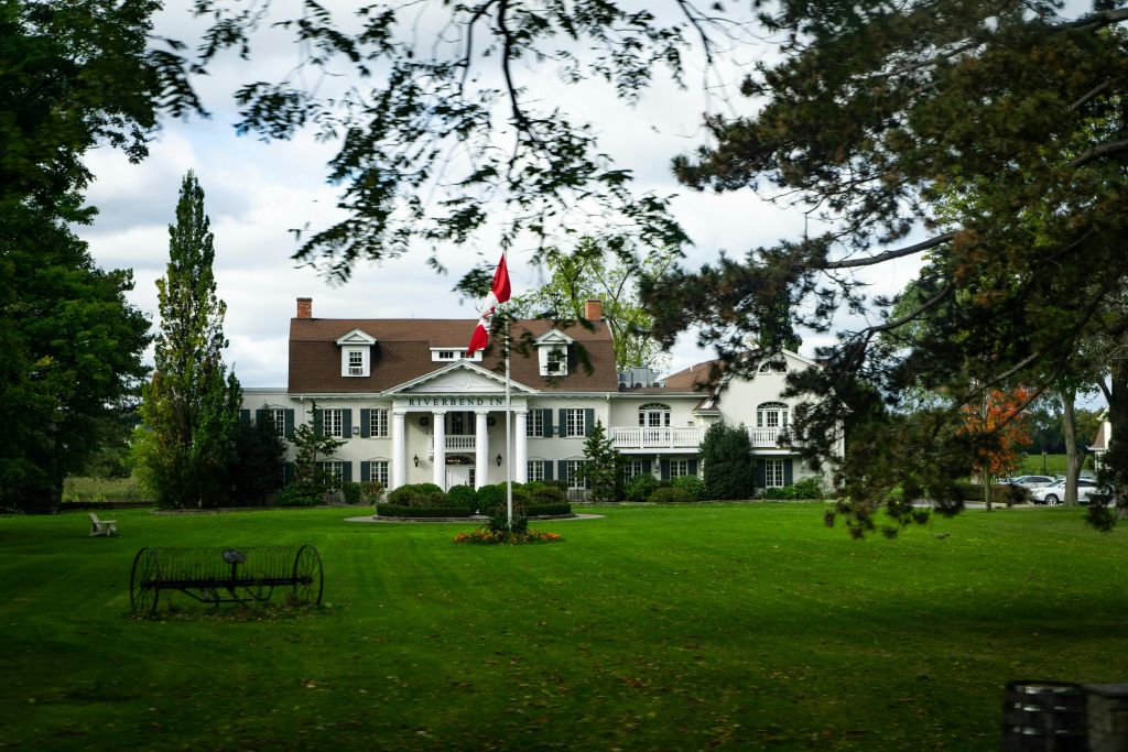 나이아가라 파크웨이를 따라 아름다운 부동산