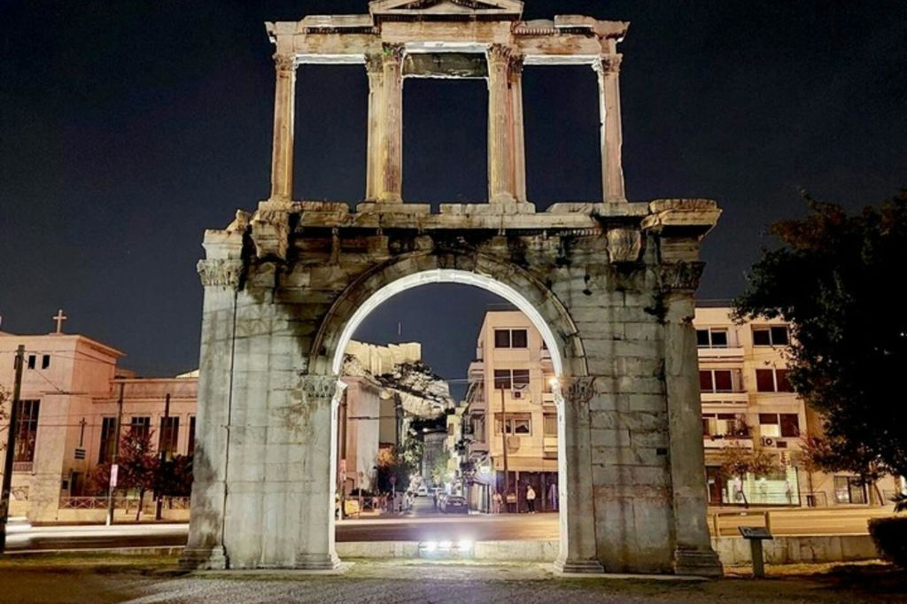아테나의 고고학 유적지 탐방