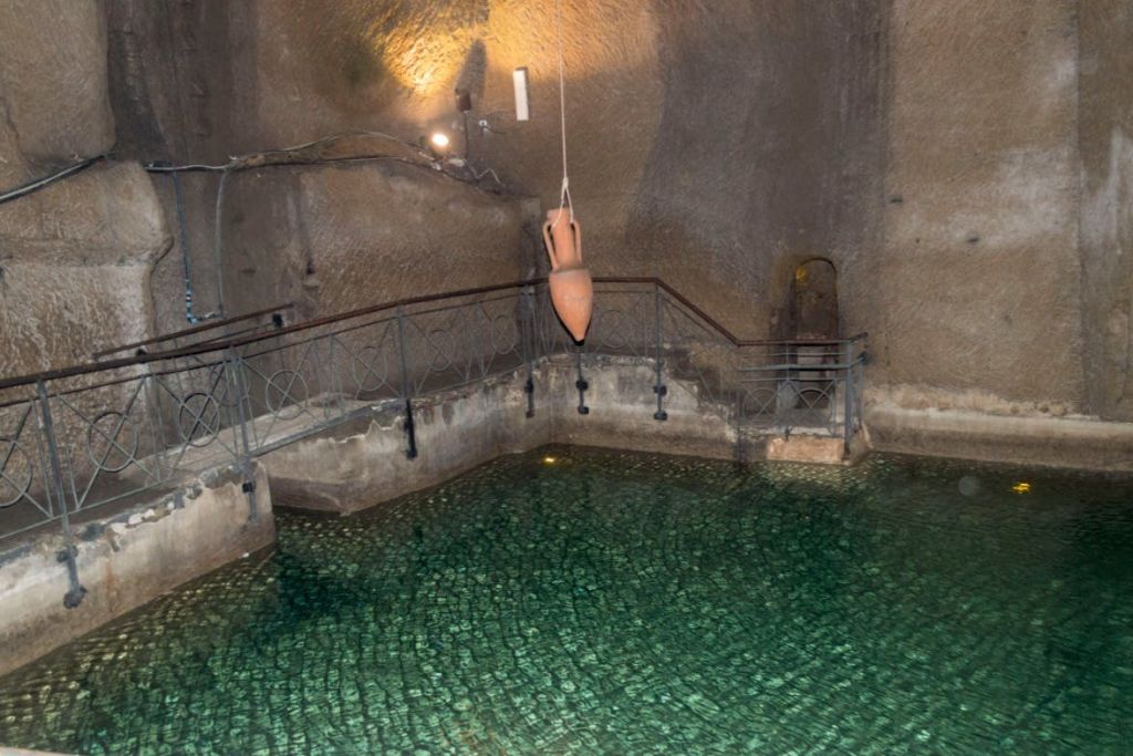 나폴리 지하도시