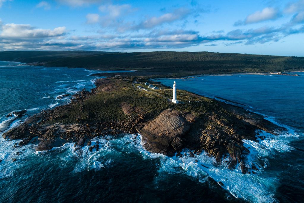 호주에서 가장 남서쪽 모퉁이에 위치한 케이프 리우윈 등대 (Cape Leeuwin Lighthouse)