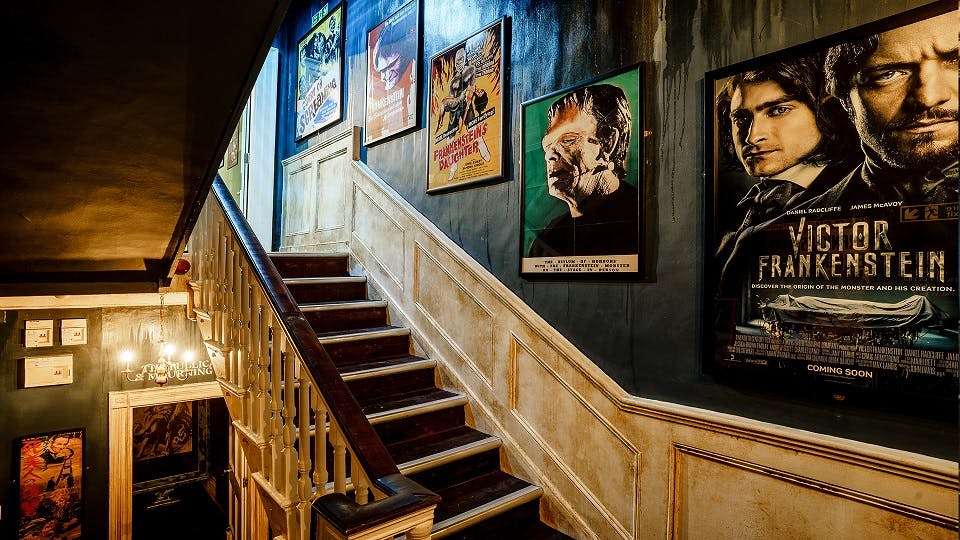 계단 및 프랑켄슈타인 포스터