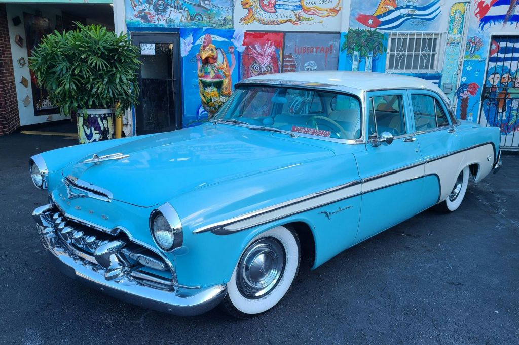 빈티지 미국 자동차는 쿠바 문화의 일부입니다