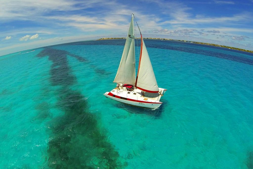 카타마란에서 이슬라 무헤레스까지