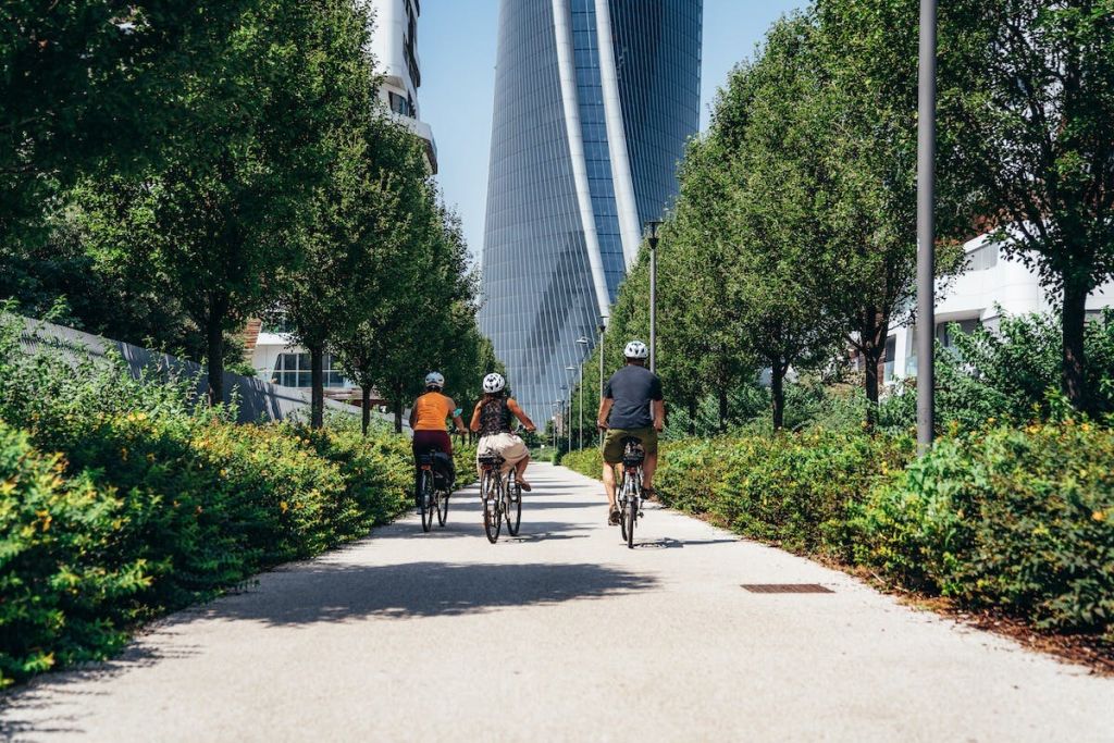 아울렌티 광장을 향해