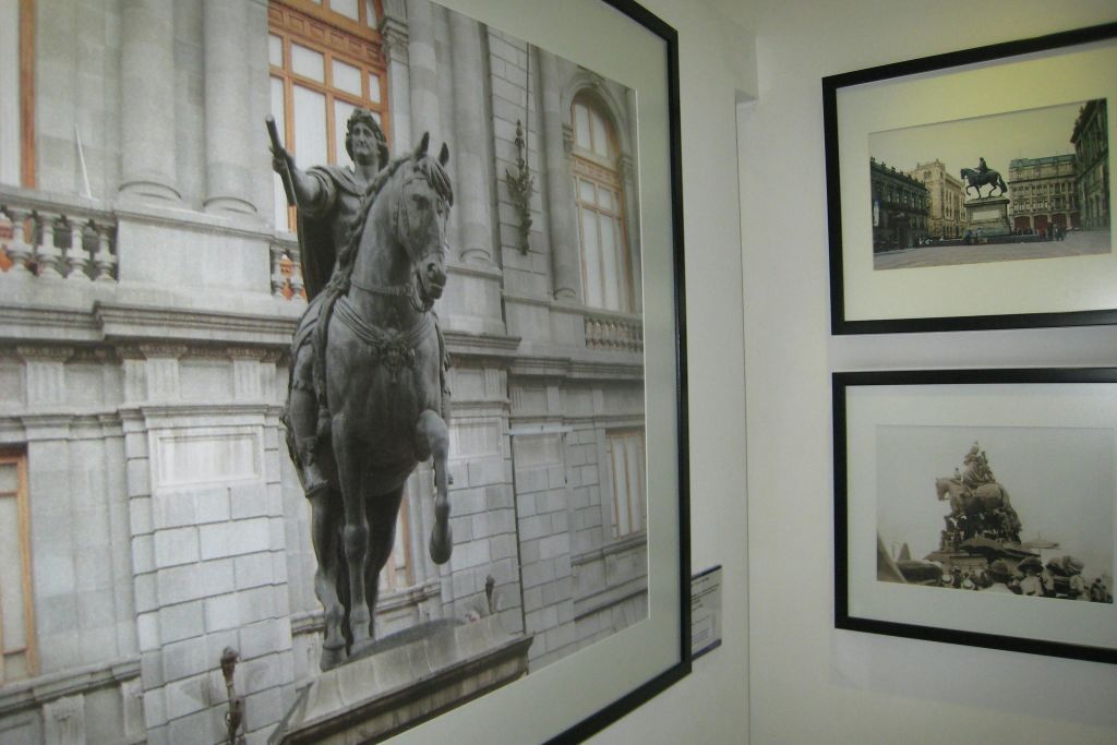 38층 부지 박물관, "수세기를 관통하는 도시와 탑".