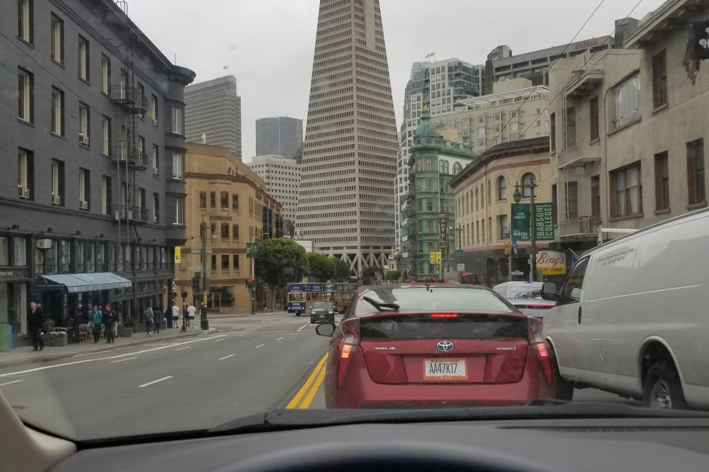 콜럼버스 스트리트