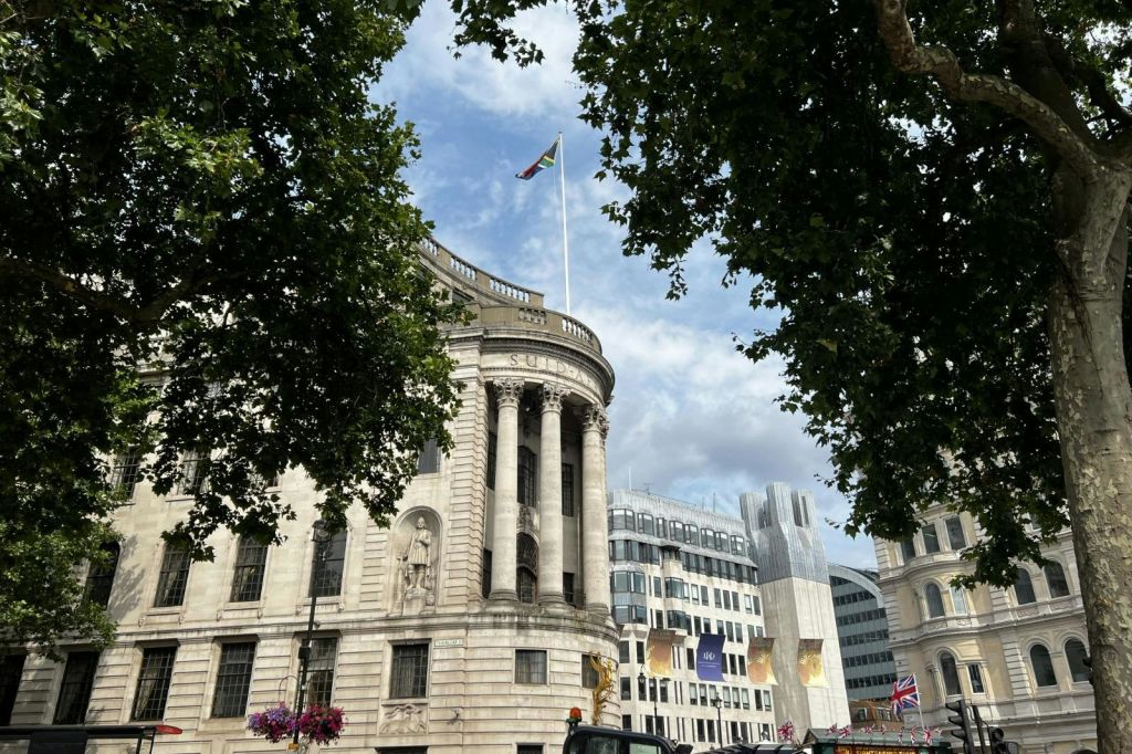 Gringotts Wizarding Bank 외관_남아프리카공화국 고등위원회