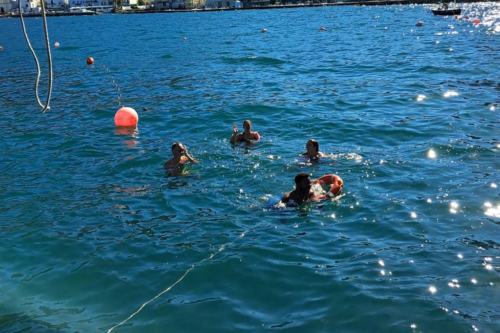 수영을 위한 경유지