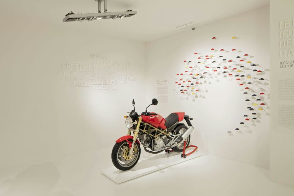 ICONIC MOTORCYCLE