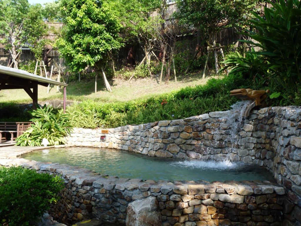 자오시 온천 공원 삼림 목욕탕