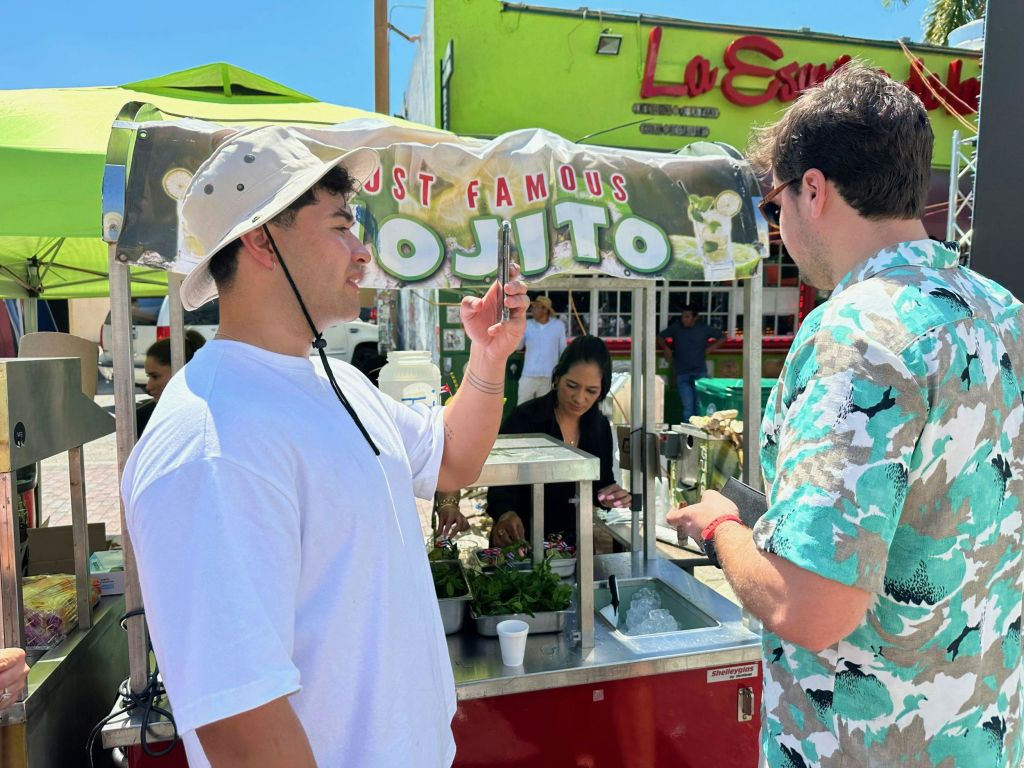 투어에서 나만의 모히또를 구매하실 수 있습니다.