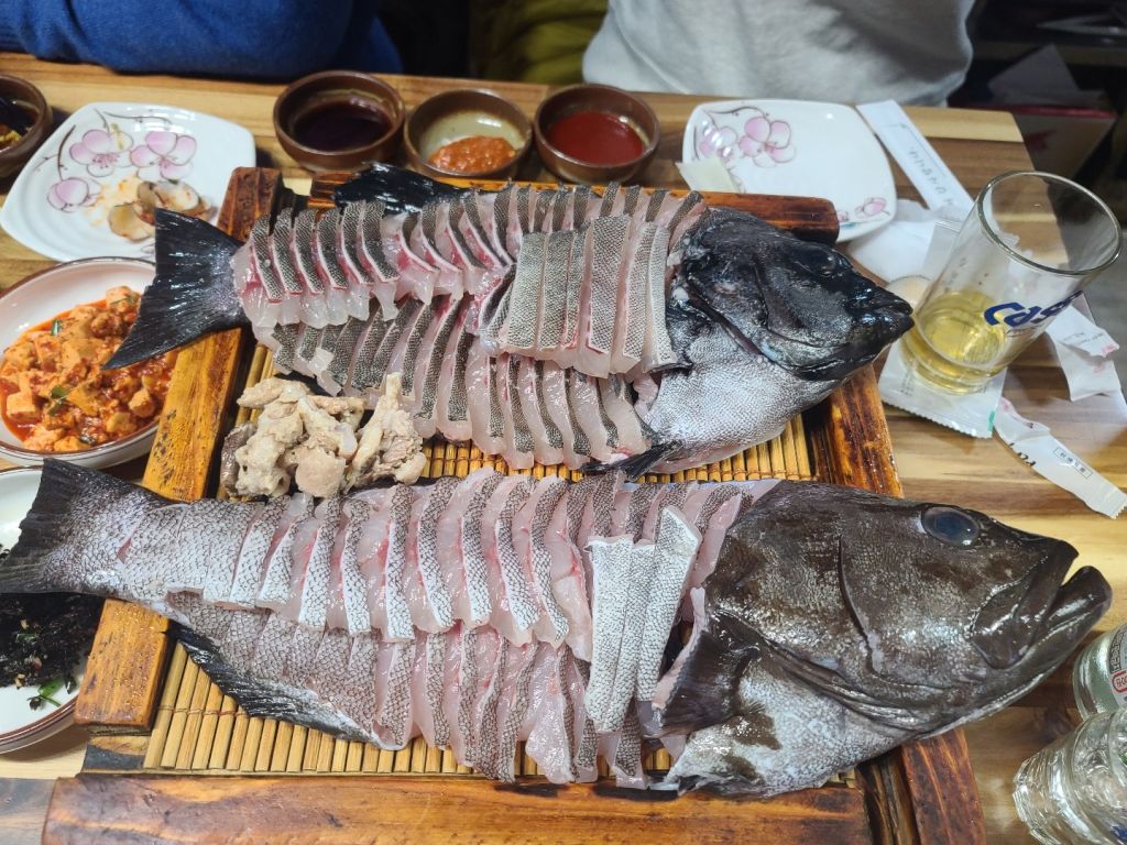 엄마손 횟집