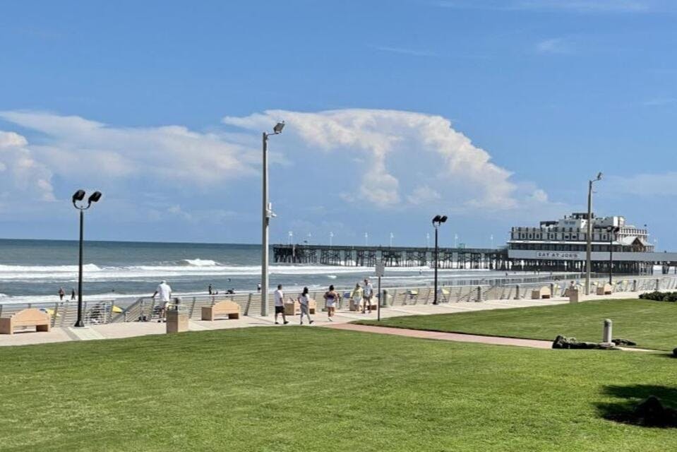 데이토나 비치 당일 여행 (올랜도 출발, 호텔 픽업 포함)